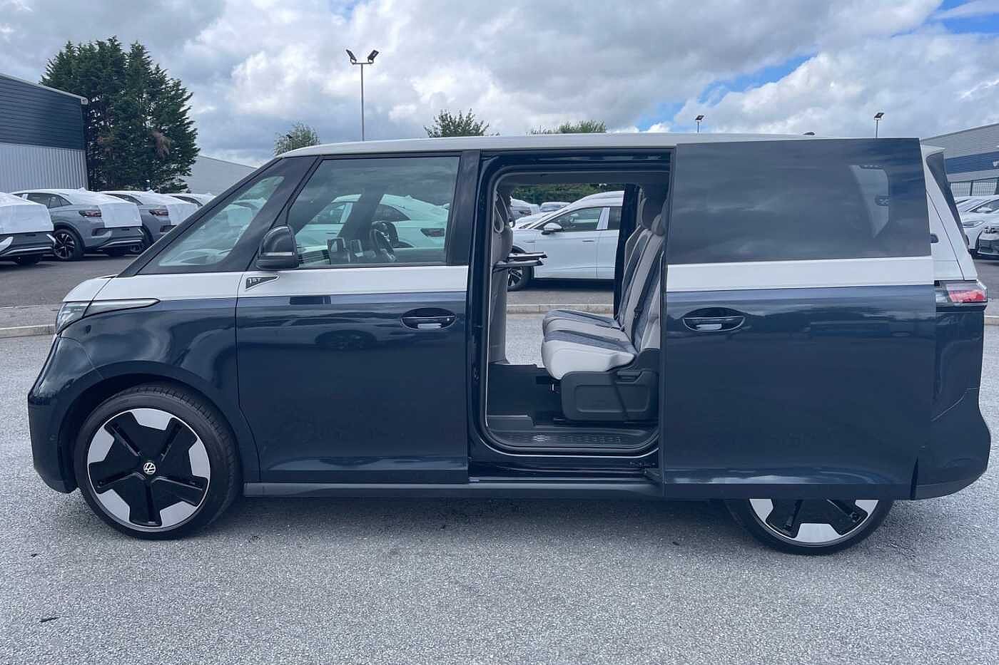 Volkswagen ID. BUZZ 1st Edition SWB 204 PS 77 kWh Pro Electric 1 Speed Automatic