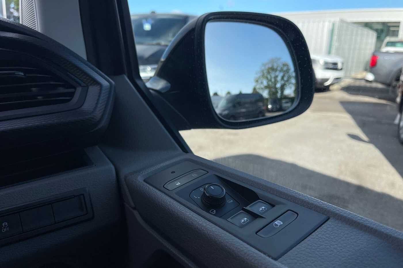 Volkswagen Transporter T30 Panel van Highline LWB 150 PS 2.0 TDI 7sp DSG (No Vat)!!!