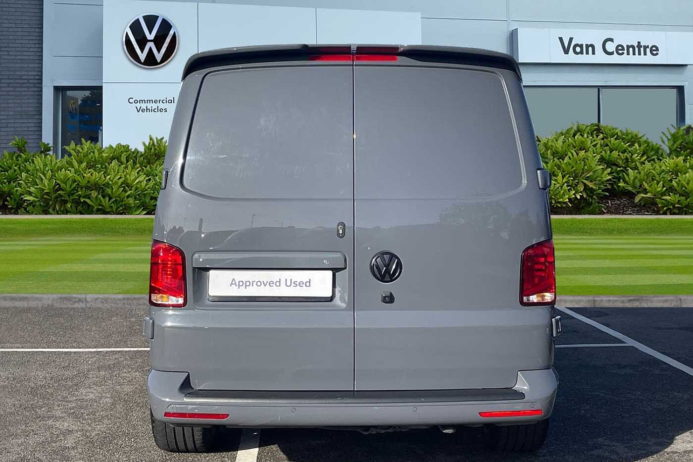 Volkswagen Transporter T30 Panel van Highline LWB 150 PS 2.0 TDI 7sp DSG (No Vat)!!!