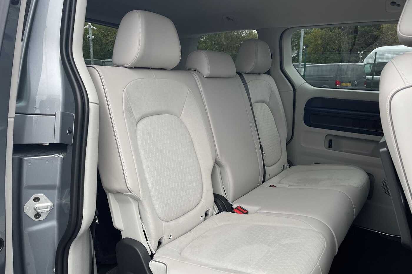 Volkswagen Id.buzz Estate ID. Buzz Life SWB 204 PS 77 kWh Pro Electric 1 Speed Automatic