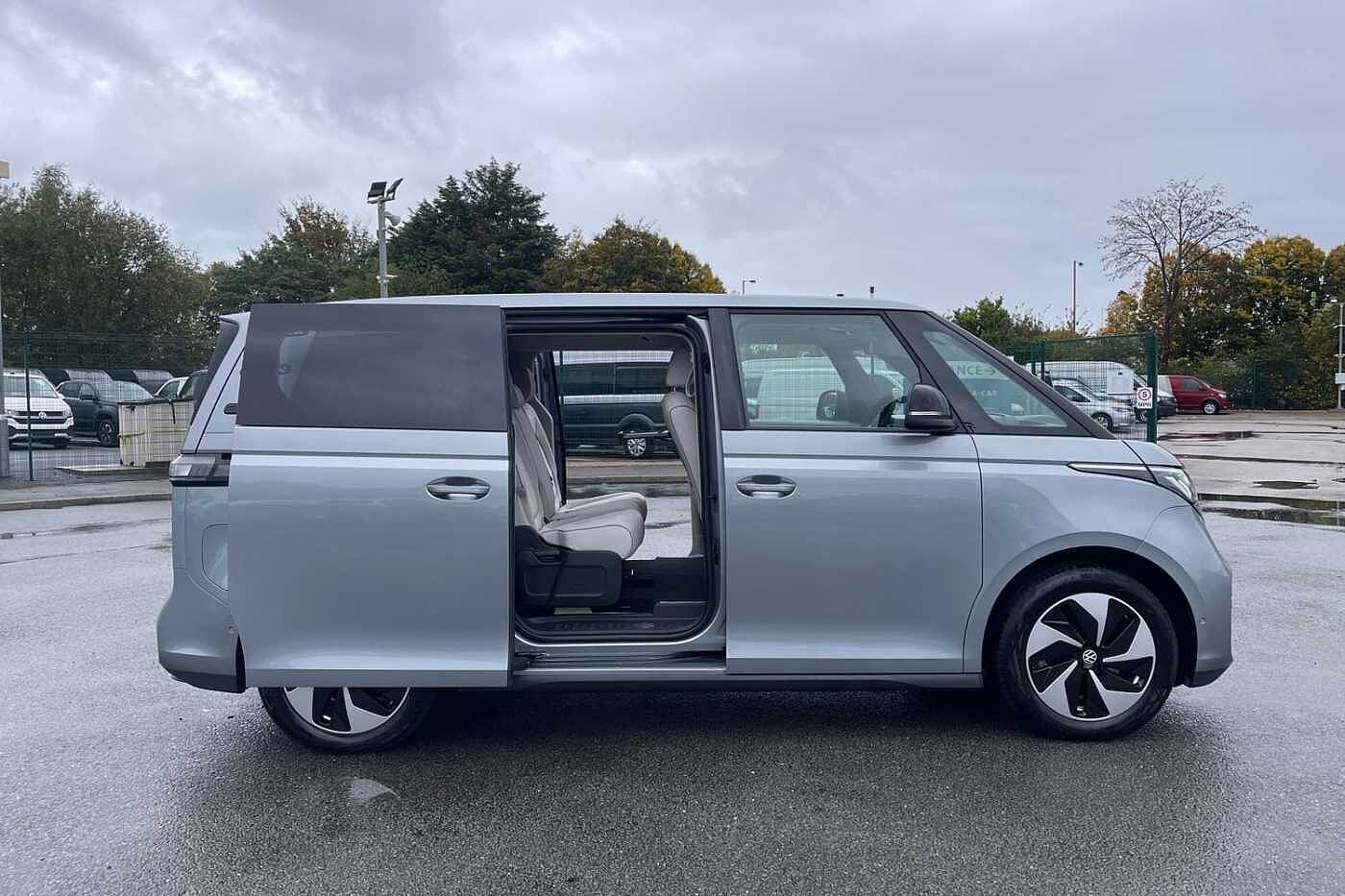 Volkswagen Id.buzz Estate ID. Buzz Life SWB 204 PS 77 kWh Pro Electric 1 Speed Automatic