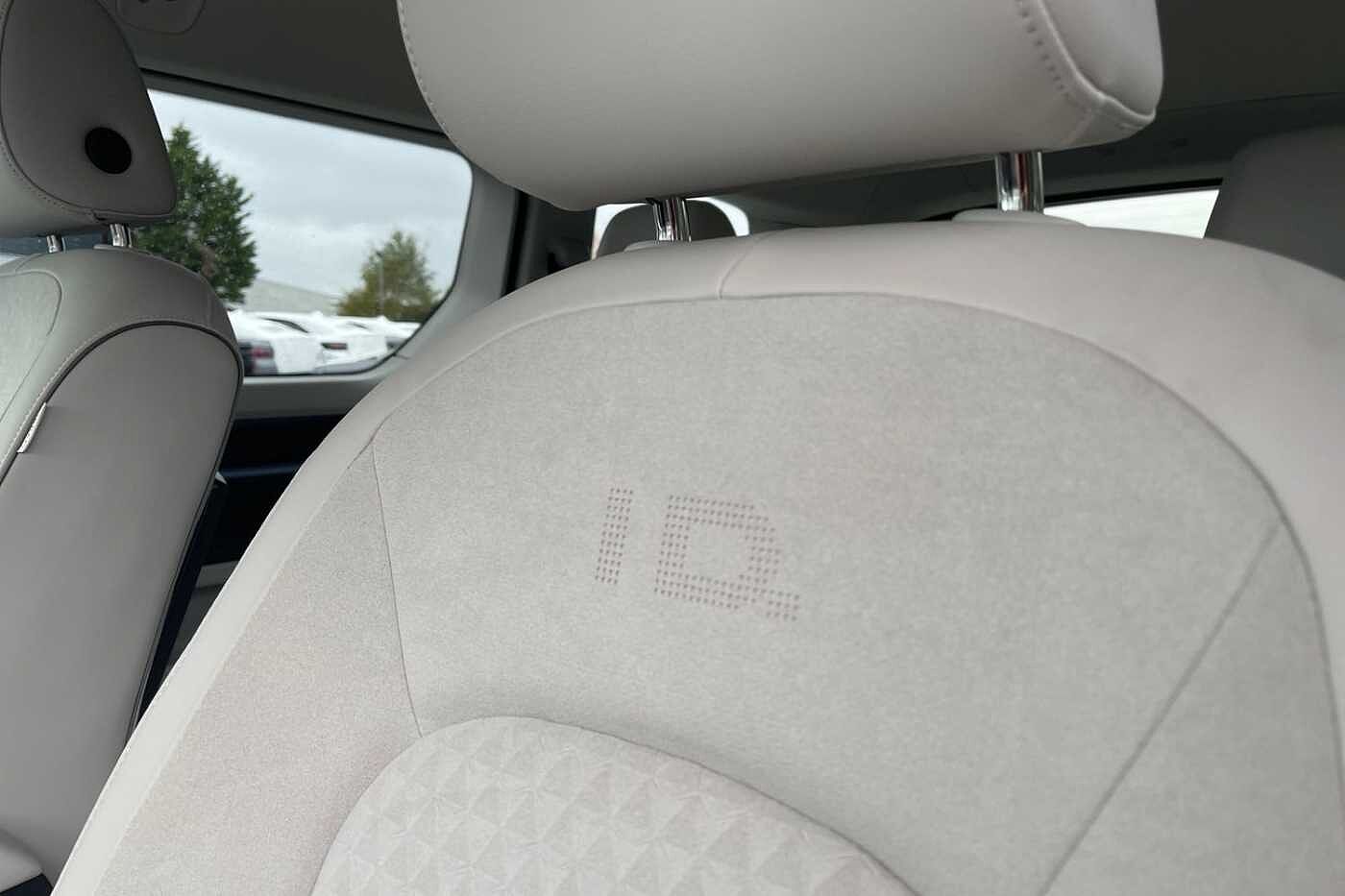 Volkswagen Id.buzz Estate ID. Buzz Life SWB 204 PS 77 kWh Pro Electric 1 Speed Automatic