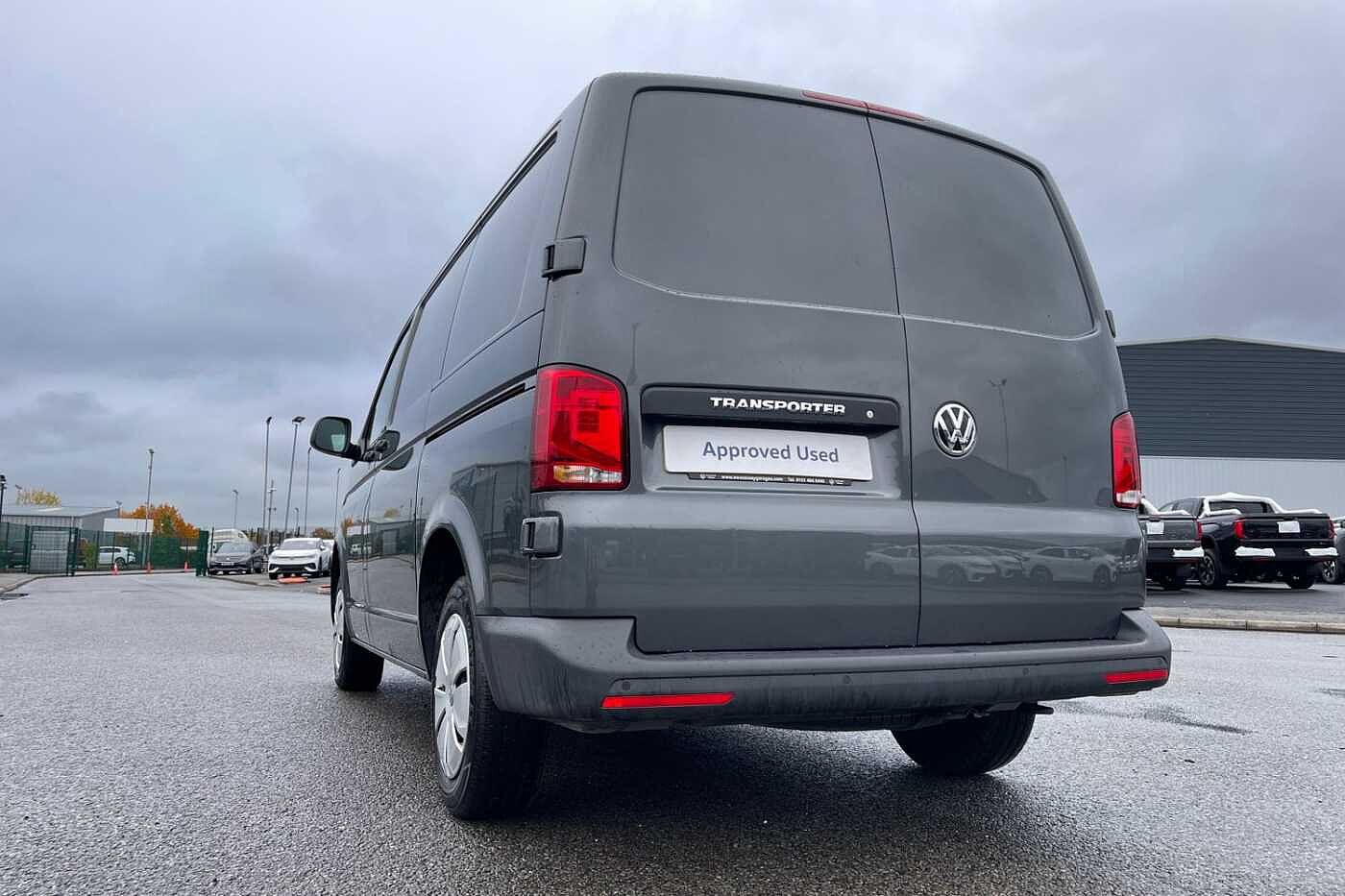 Volkswagen Transporter T28 Panel van Startline SWB 110 PS 2.0 TDI 5sp Manual (Business Pack)