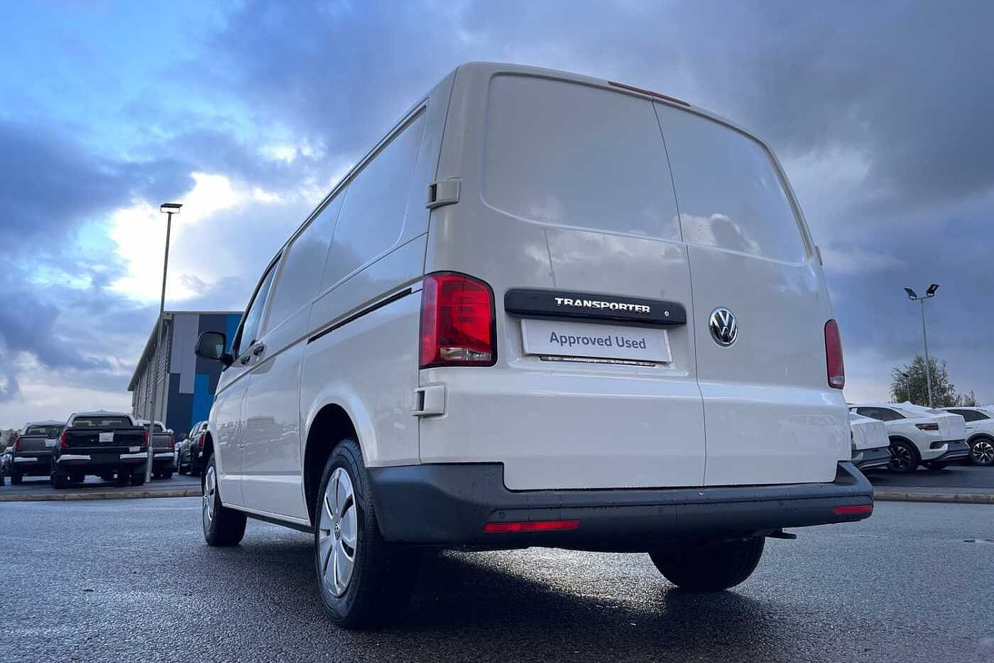 Volkswagen Transporter T28 Panel van Startline SWB 110 PS 2.0 TDI 5sp Manual (Business Pack)