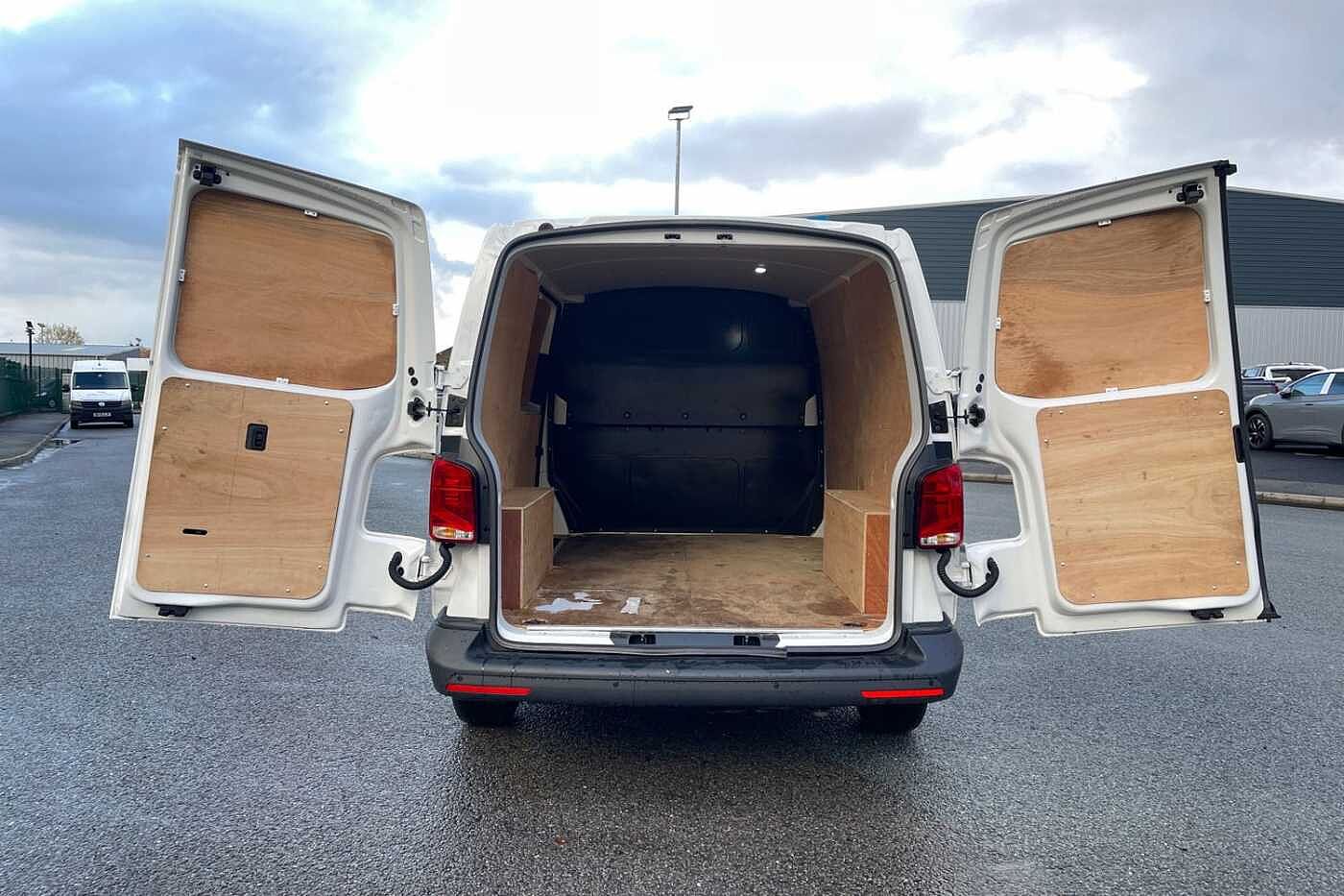 Volkswagen Transporter T28 Panel van Startline SWB 110 PS 2.0 TDI 5sp Manual (Business Pack)