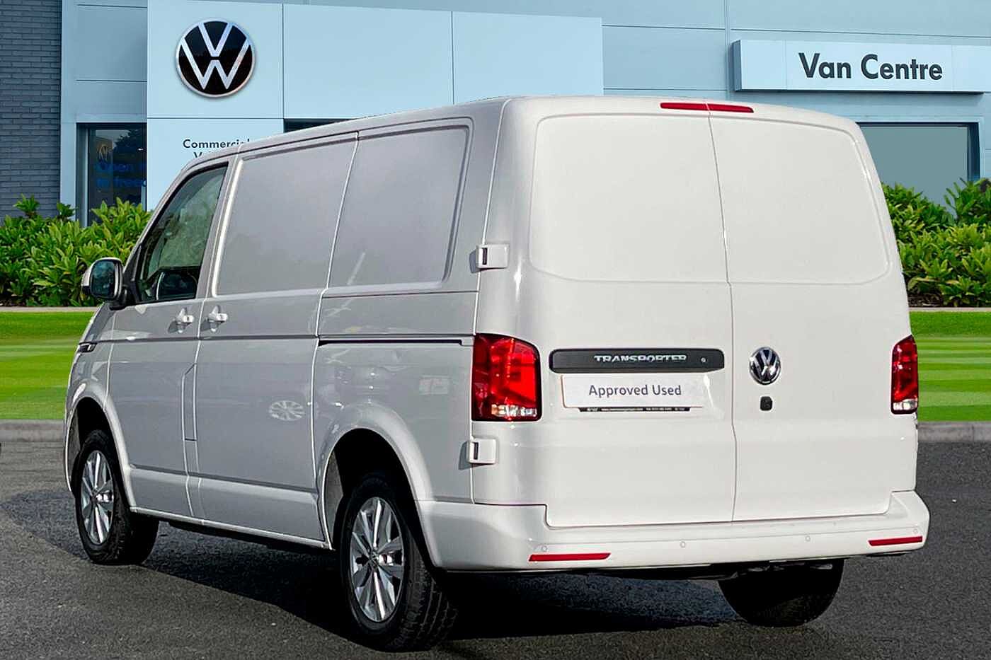 Volkswagen Transporter T28 Panel van Highline SWB 110 PS 2.0 TDI - Rear Camera