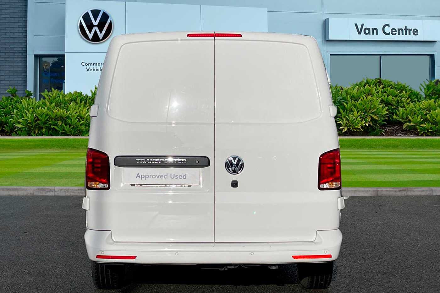Volkswagen Transporter T28 Panel van Highline SWB 110 PS 2.0 TDI - Rear Camera