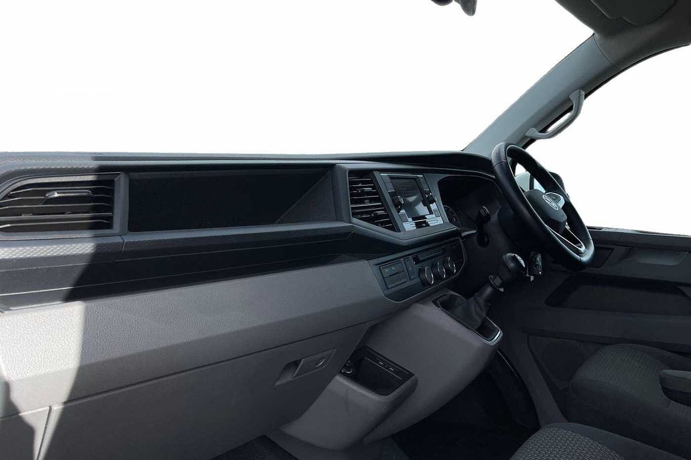 Volkswagen Transporter T28 Panel van Highline SWB 110 PS 2.0 TDI - Rear Camera
