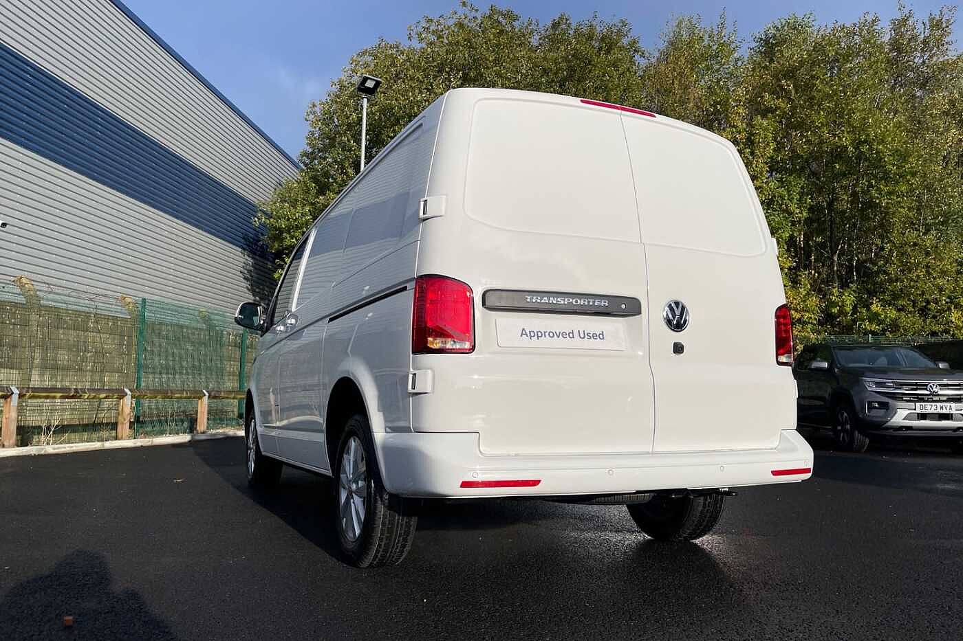 Volkswagen Transporter T28 Panel van Highline SWB 150 DSG PS 2.0 TDI 7sp - LED's & Rear Camera