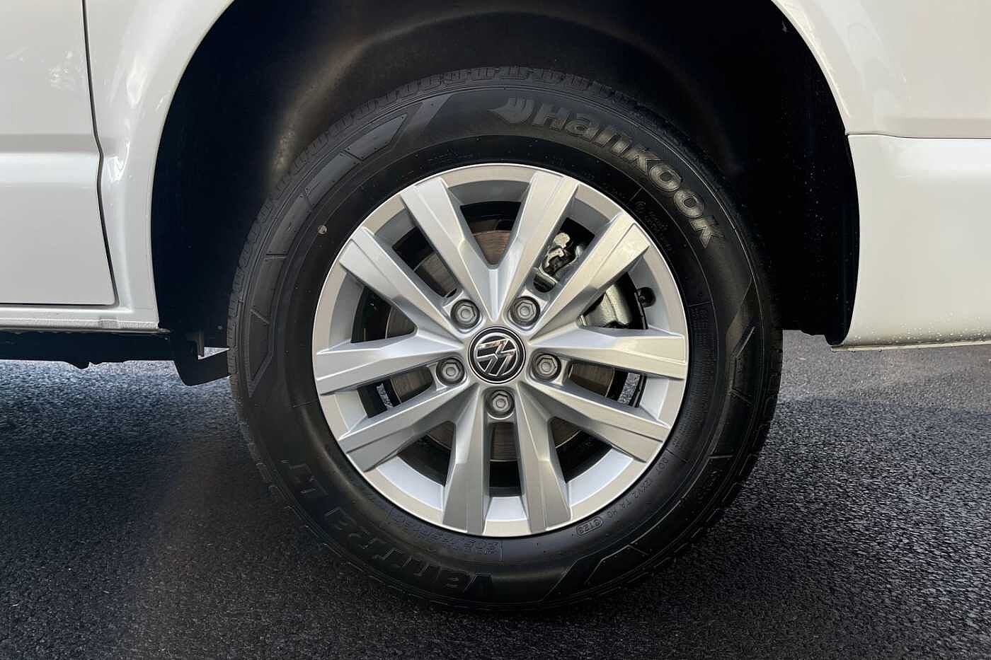 Volkswagen Transporter T28 Panel van Highline SWB 150 DSG PS 2.0 TDI 7sp - LED's & Rear Camera