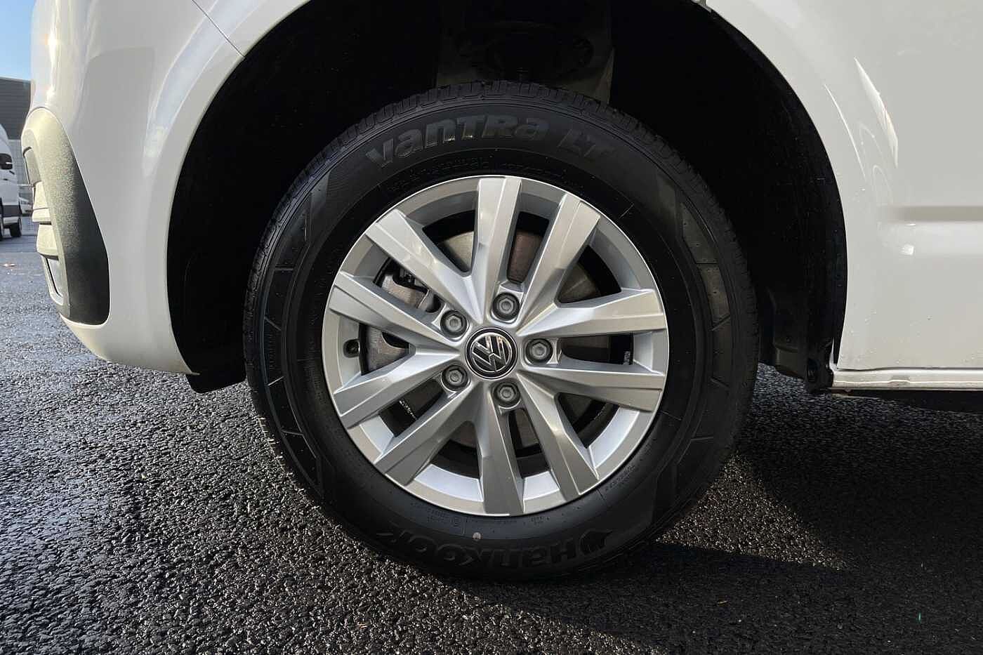 Volkswagen Transporter T28 Panel van Highline SWB 150 DSG PS 2.0 TDI 7sp - LED's & Rear Camera