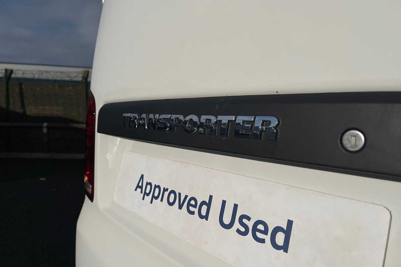 Volkswagen Transporter T28 Panel van Highline SWB 150 DSG PS 2.0 TDI 7sp - LED's & Rear Camera