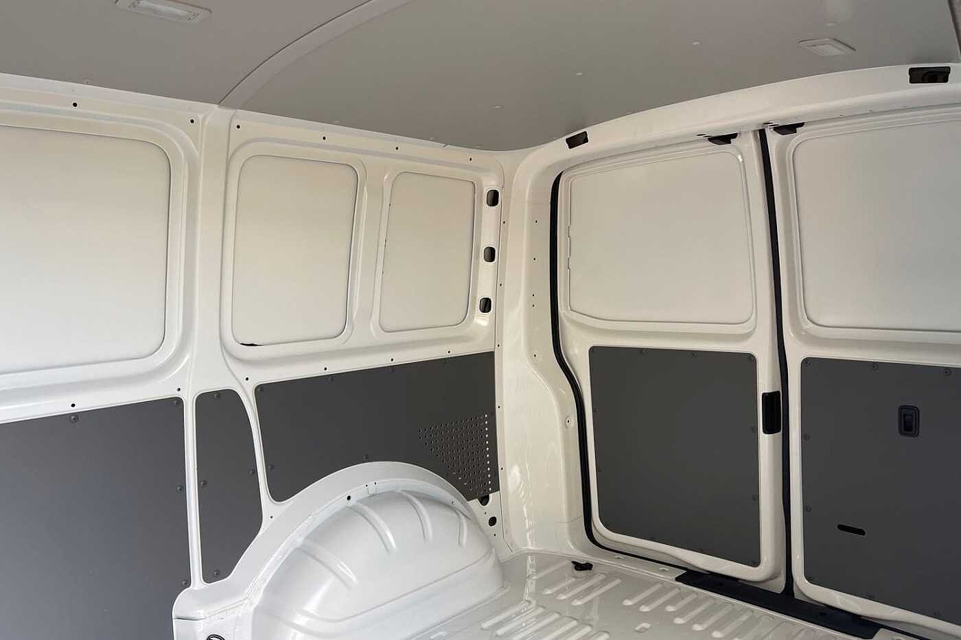 Volkswagen Transporter T28 Panel van Highline SWB 150 DSG PS 2.0 TDI 7sp - LED's & Rear Camera