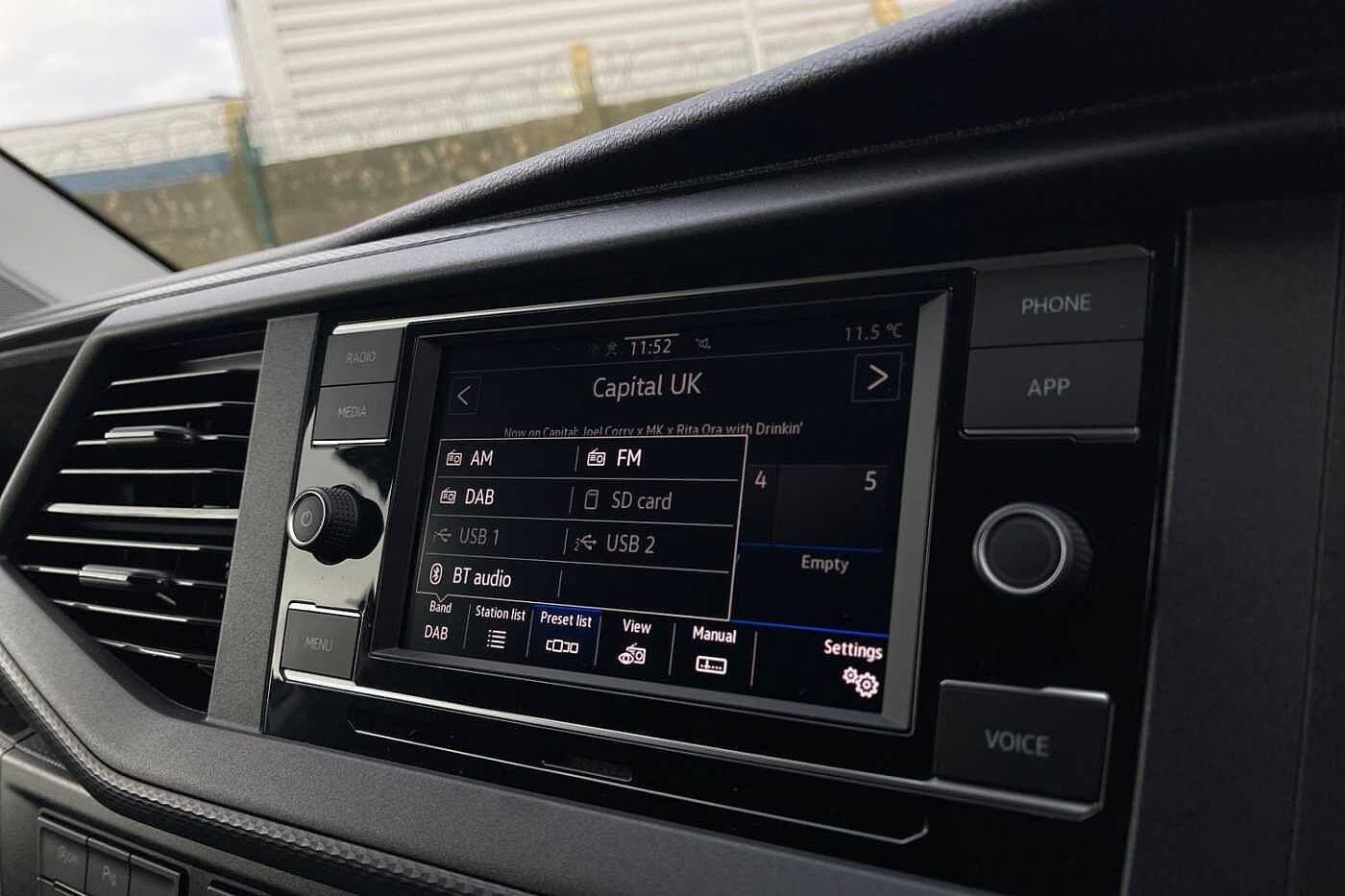 Volkswagen Transporter T28 Panel van Highline SWB 150 DSG PS 2.0 TDI 7sp - LED's & Rear Camera