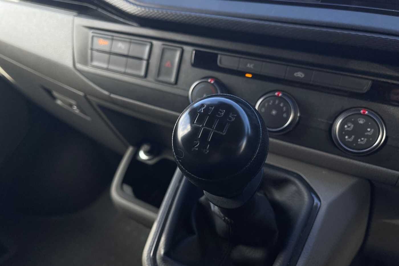 Volkswagen Transporter T28 Panel van Highline SWB 110 PS 2.0 TDI 5sp Manual