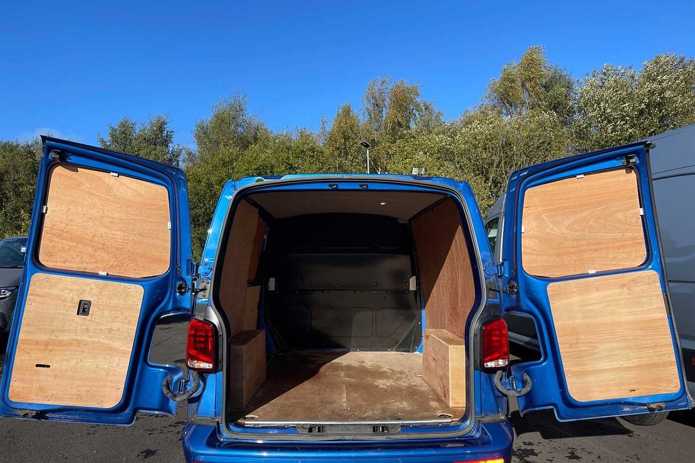 Volkswagen Transporter T28 Panel van Highline SWB 110 PS 2.0 TDI 5sp Manual