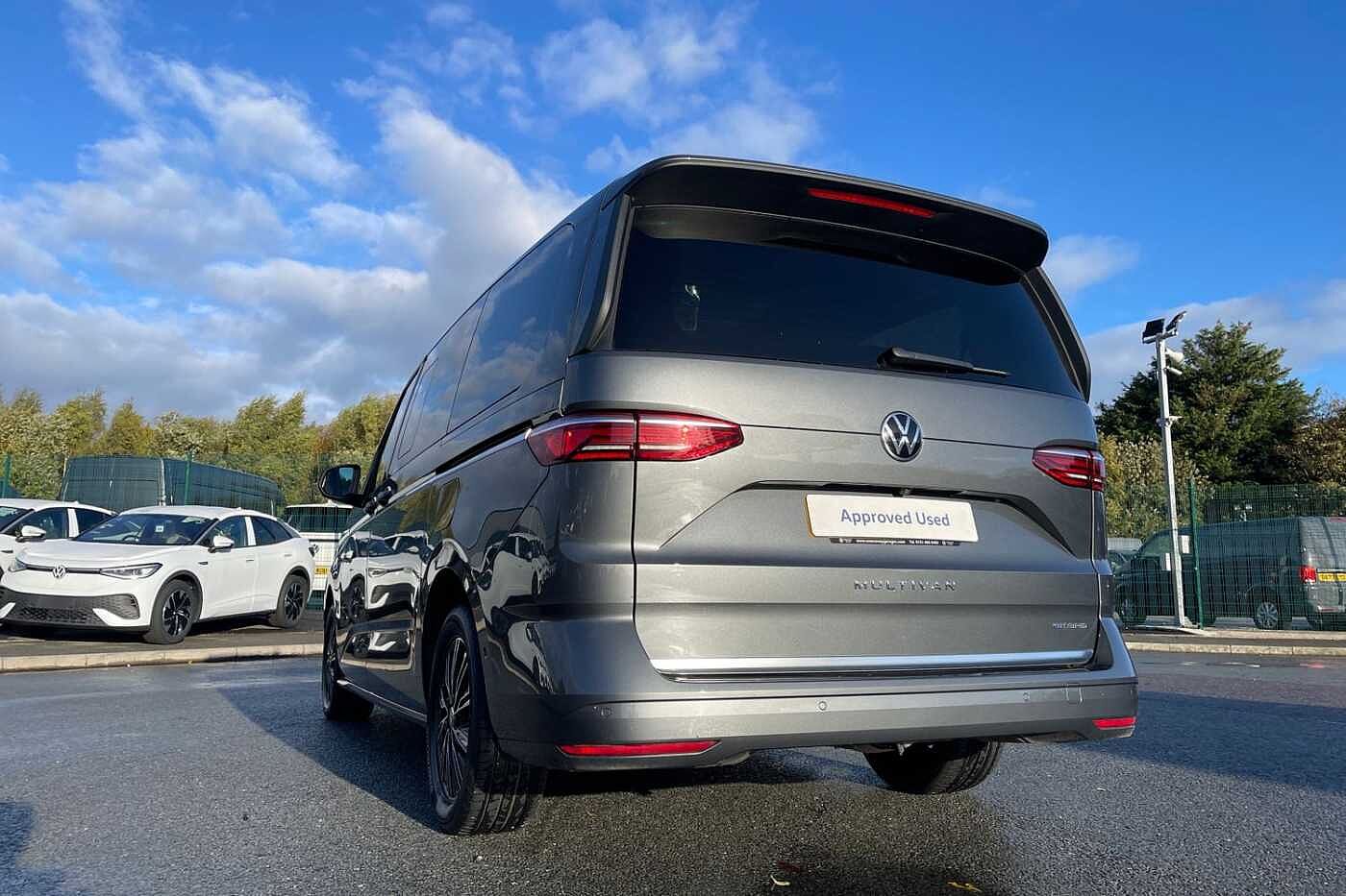 Volkswagen Multivan Multivan Style Long 218 PS 1.4 eHybrid 6-Speed DSG