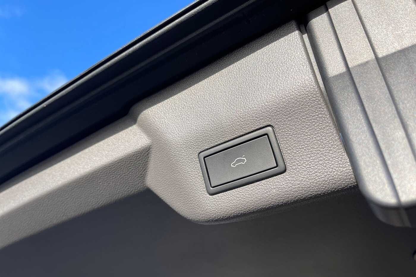 Volkswagen Multivan Multivan Style Long 218 PS 1.4 eHybrid 6-Speed DSG