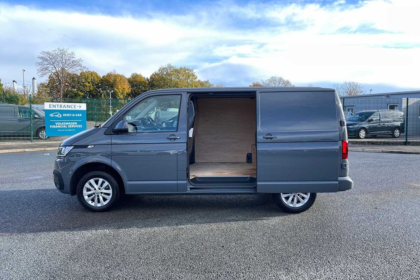 Volkswagen Transporter T28 Panel van Highline SWB 110 PS 2.0 TDI 5sp Manual