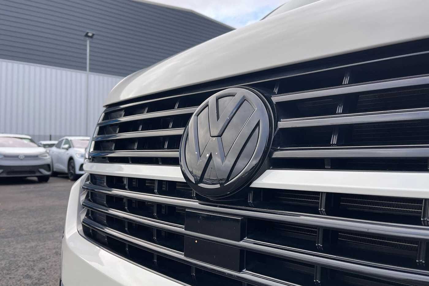 Volkswagen Transporter T30 Panel van Highline SWB 204 PS DSG - Leighton Bodykit