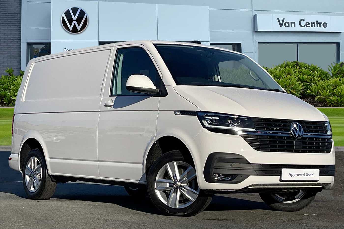 Volkswagen Transporter T32 Highline SWB 150PS DSG 4 Motion - LED's/Nav
