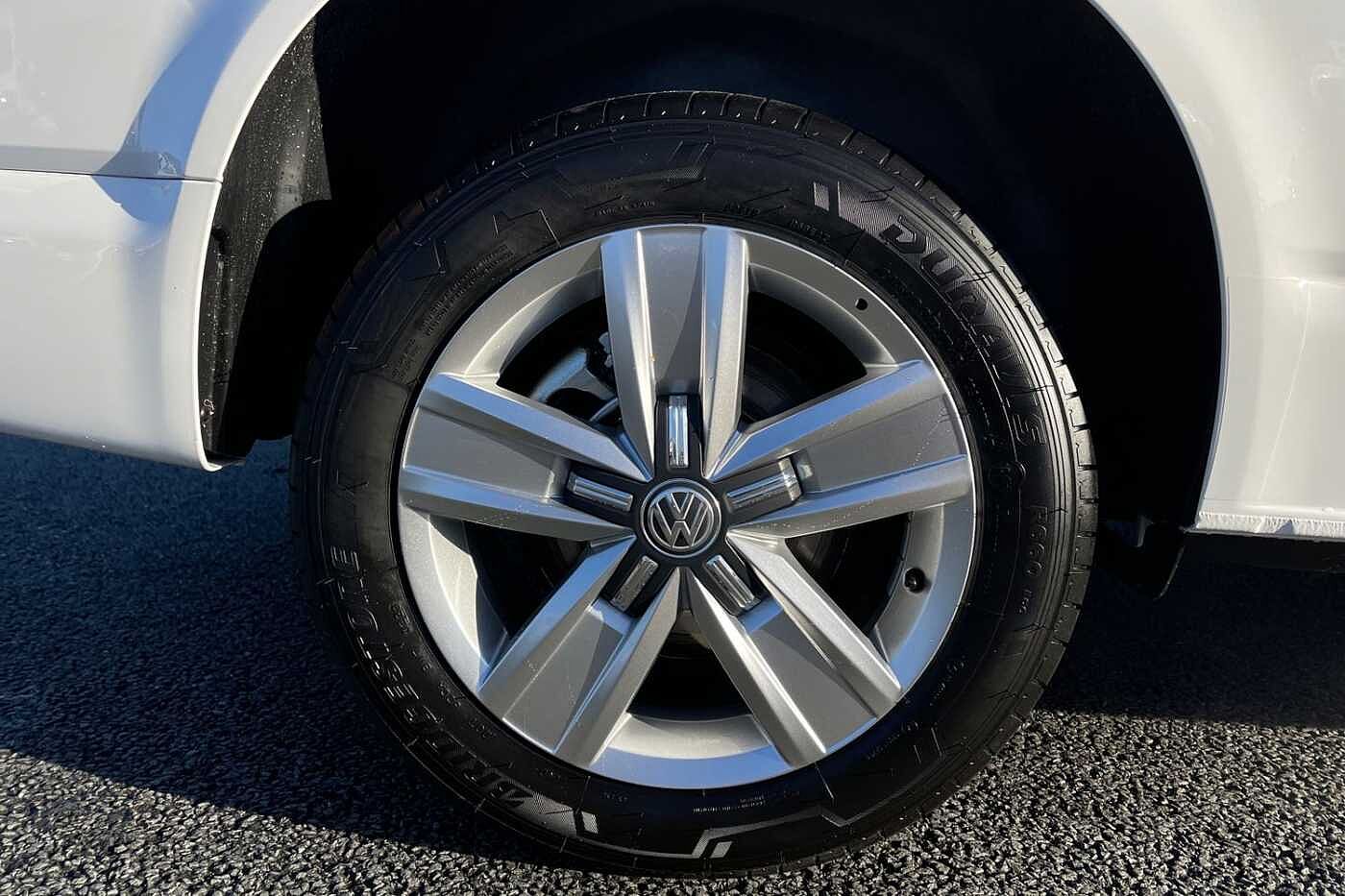 Volkswagen Transporter T32 Highline SWB 150PS DSG 4 Motion - LED's/Nav