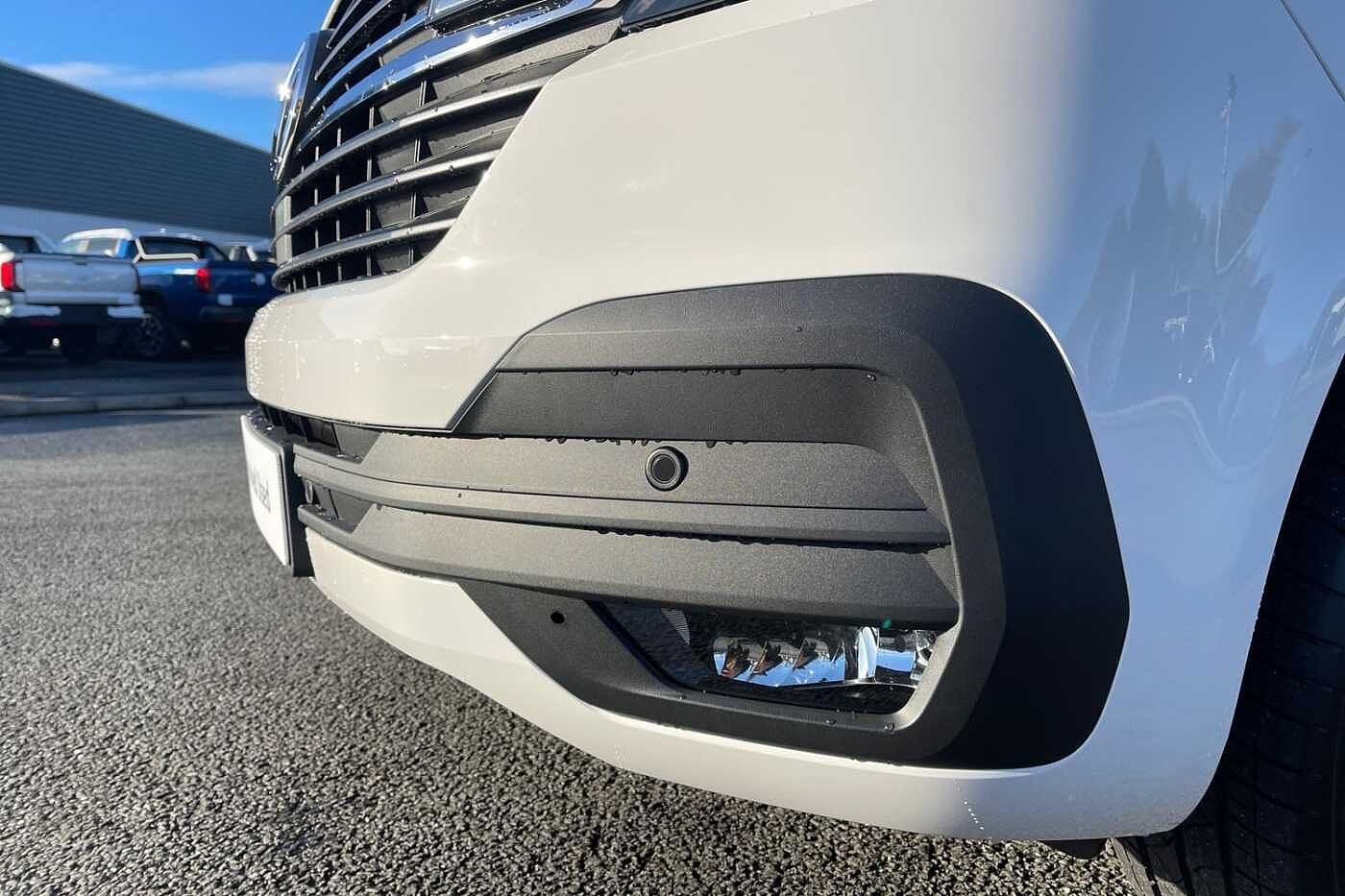 Volkswagen Transporter T32 Highline SWB 150PS DSG 4 Motion - LED's/Nav