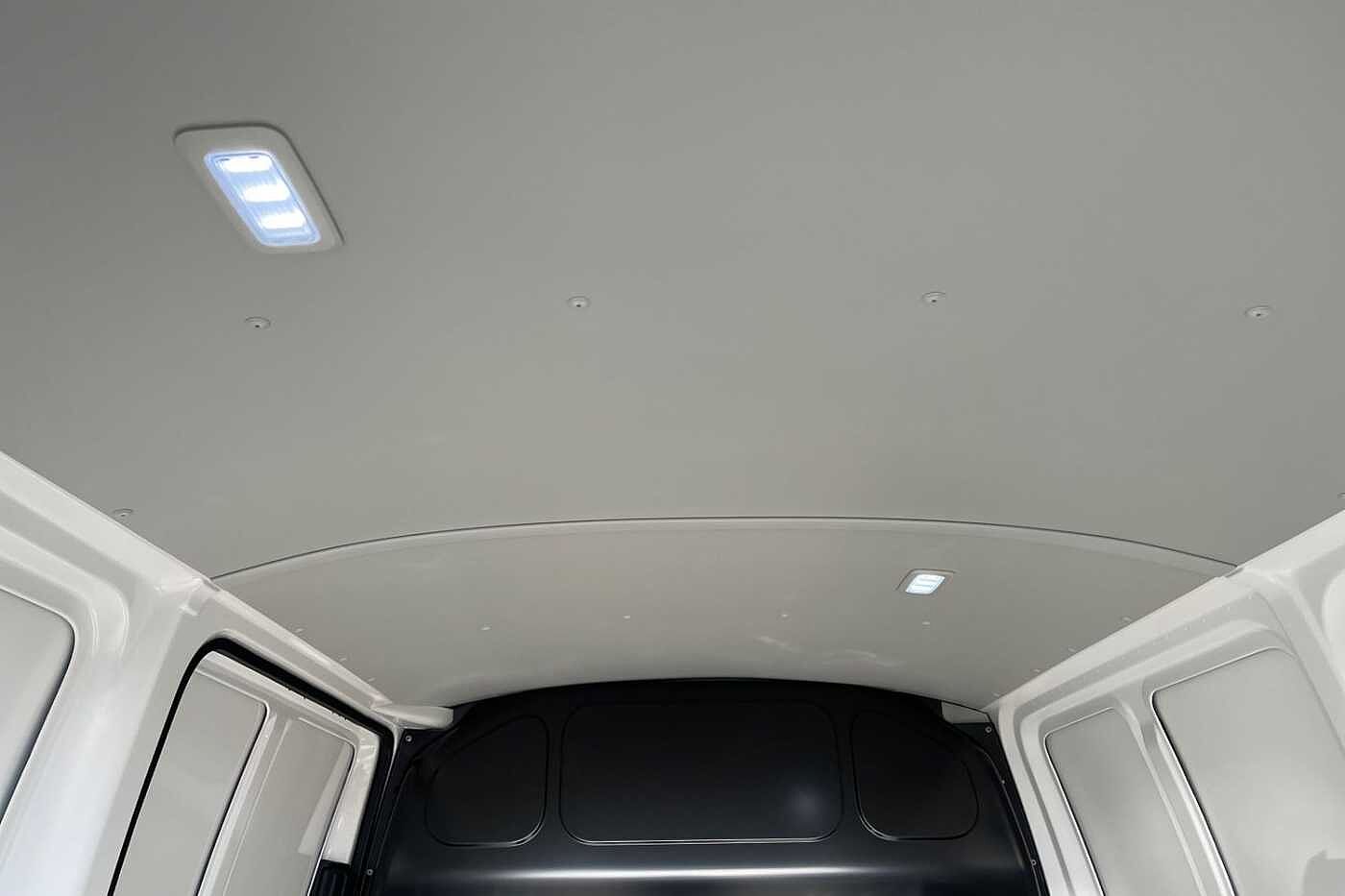 Volkswagen Transporter T32 Highline SWB 150PS DSG 4 Motion - LED's/Nav