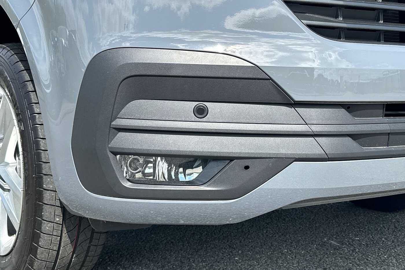 Volkswagen Transporter T32 Highline SWB 150PS DSG 4 Motion - LED's/Nav