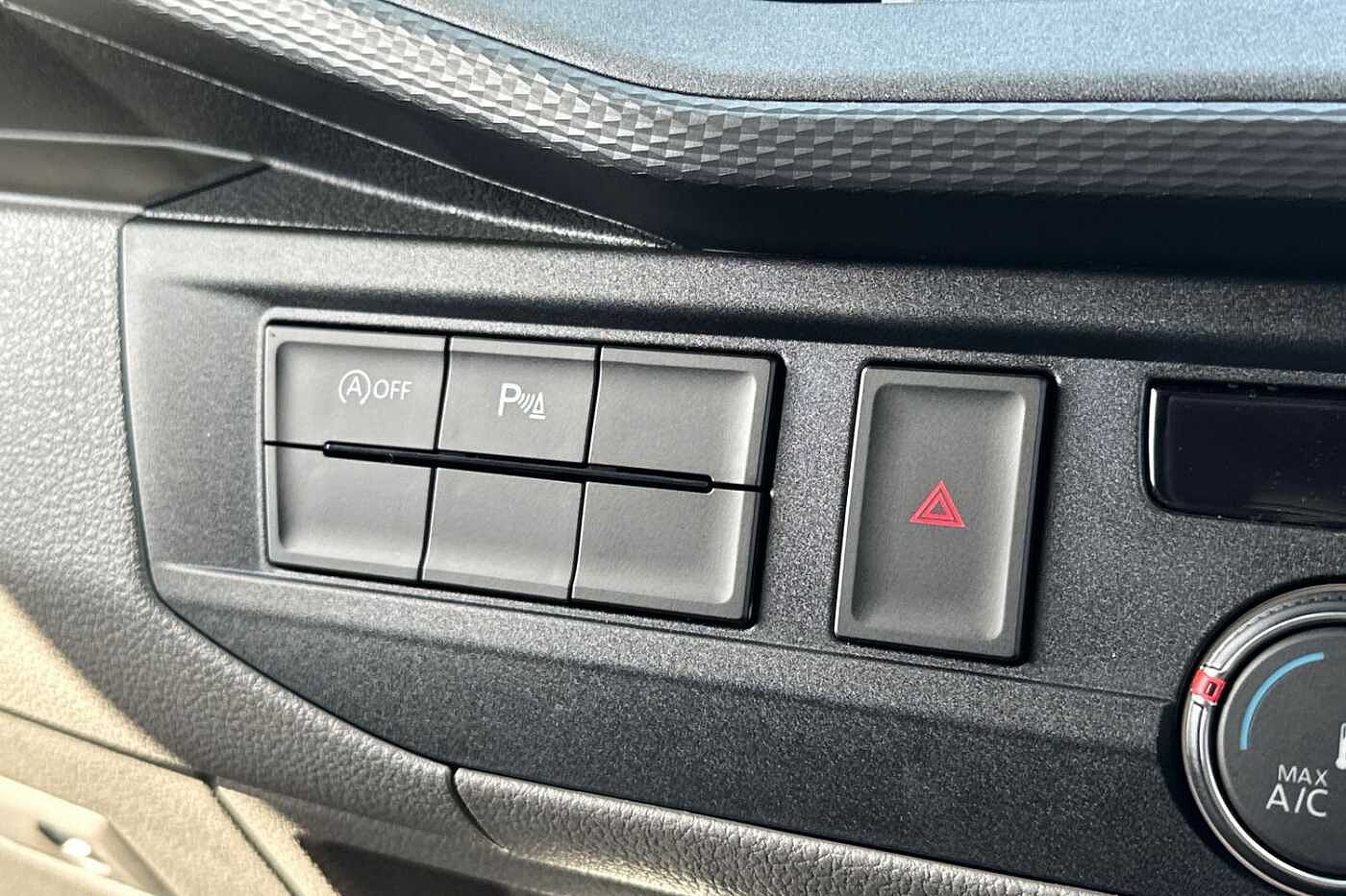 Volkswagen Transporter T32 Highline SWB 150PS DSG 4 Motion - LED's/Nav