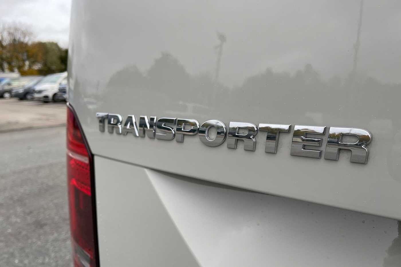 Volkswagen Transporter T32 Highline SWB 150PS DSG 4 Motion - LED's/Nav