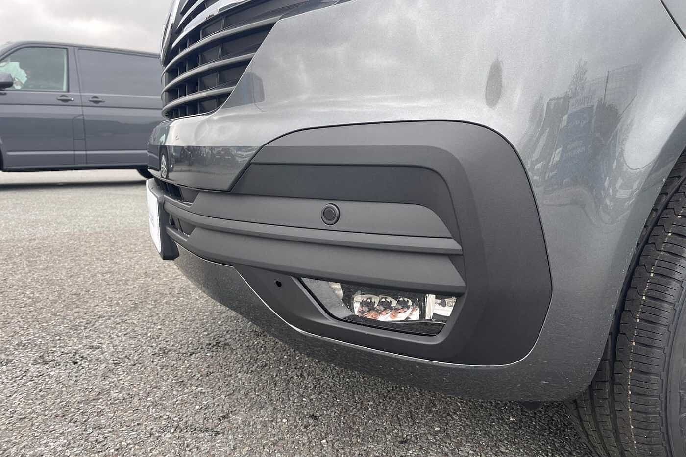 Volkswagen Transporter T28 Panel van Highline LWB 150 PS 2.0 TDI - Delivery Mileage