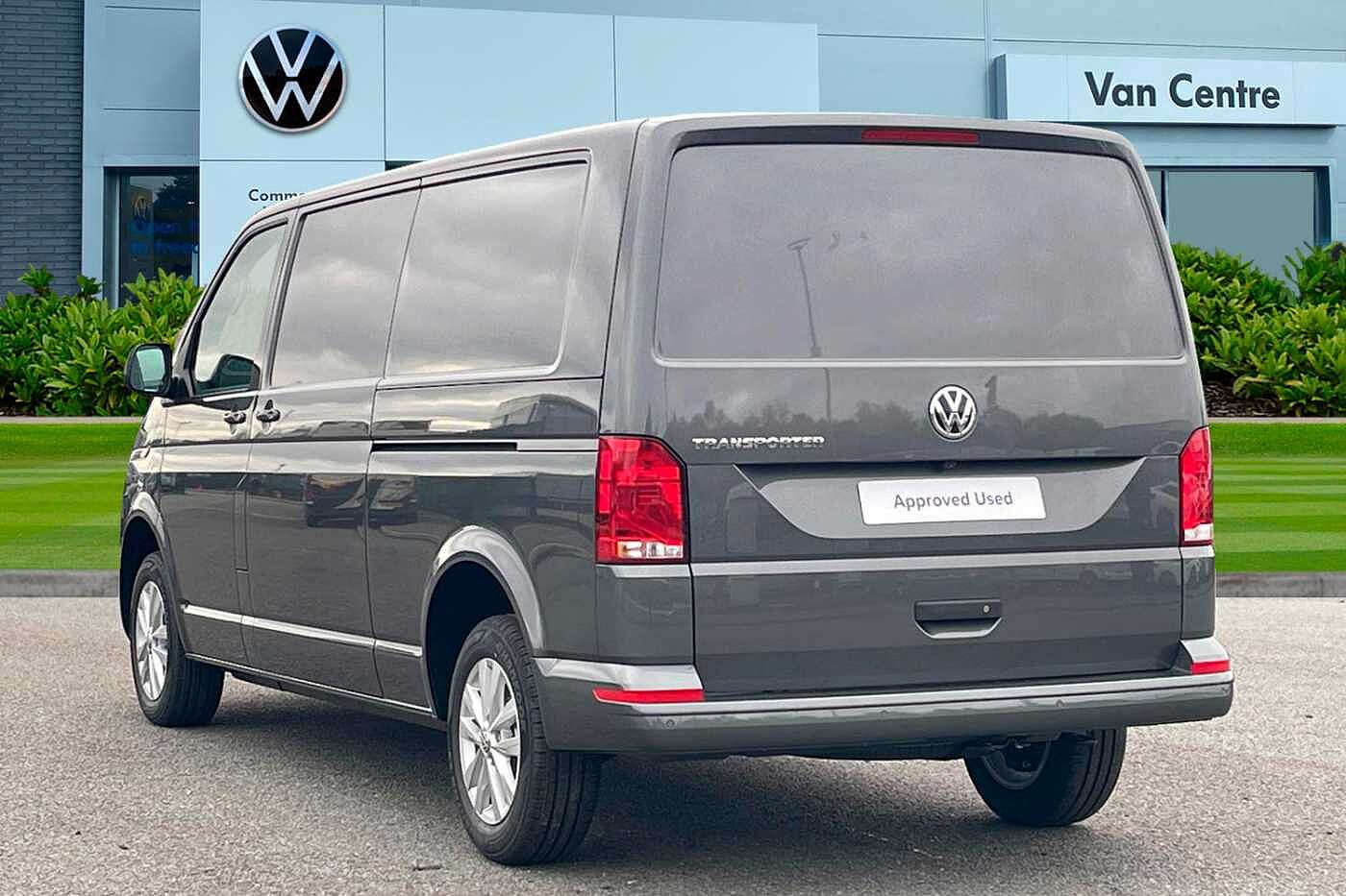 Volkswagen Transporter T28 Panel van Highline LWB 150 PS 2.0 TDI - Delivery Mileage