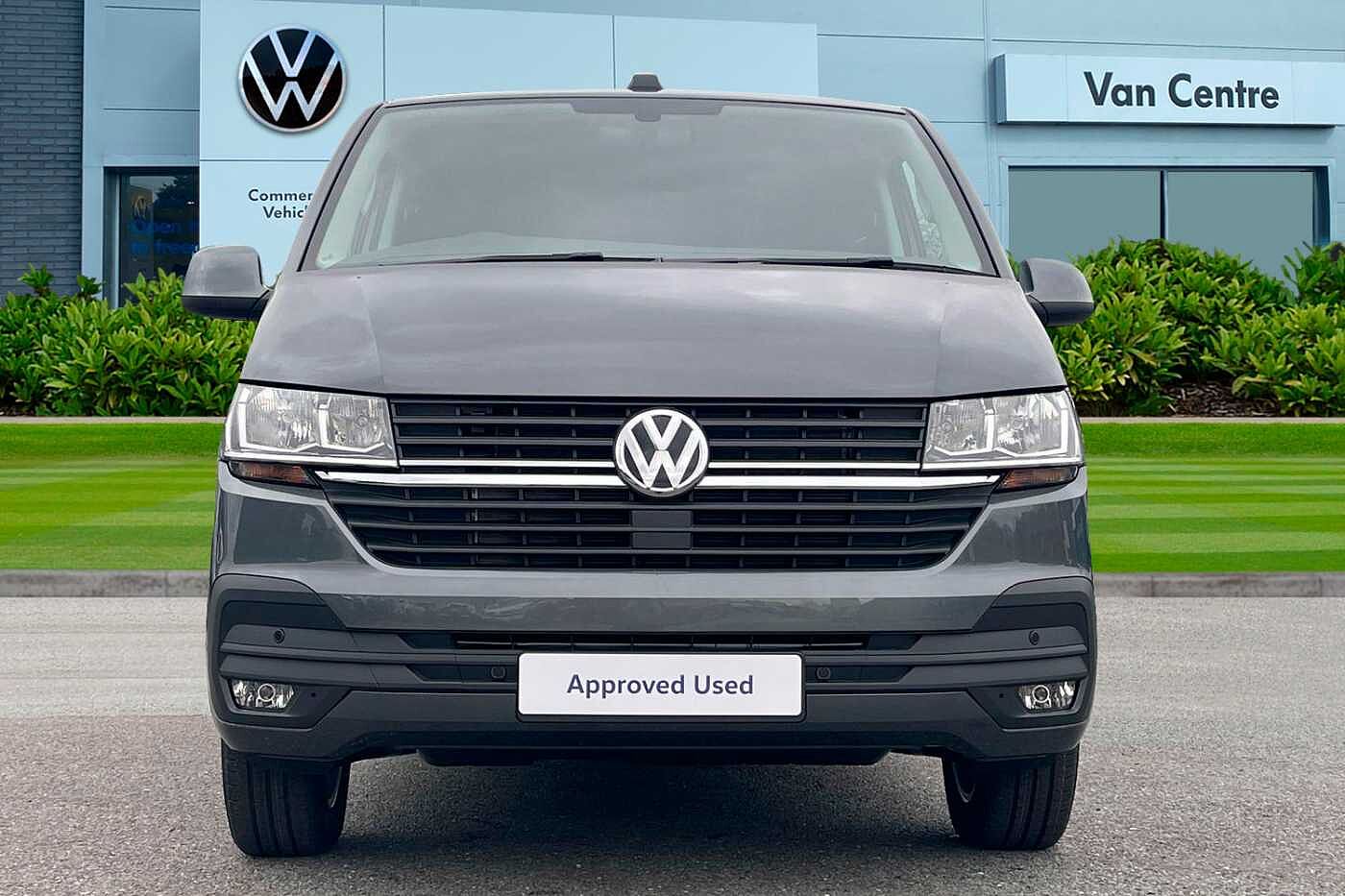Volkswagen Transporter T28 Panel van Highline LWB 150 PS 2.0 TDI - Delivery Mileage