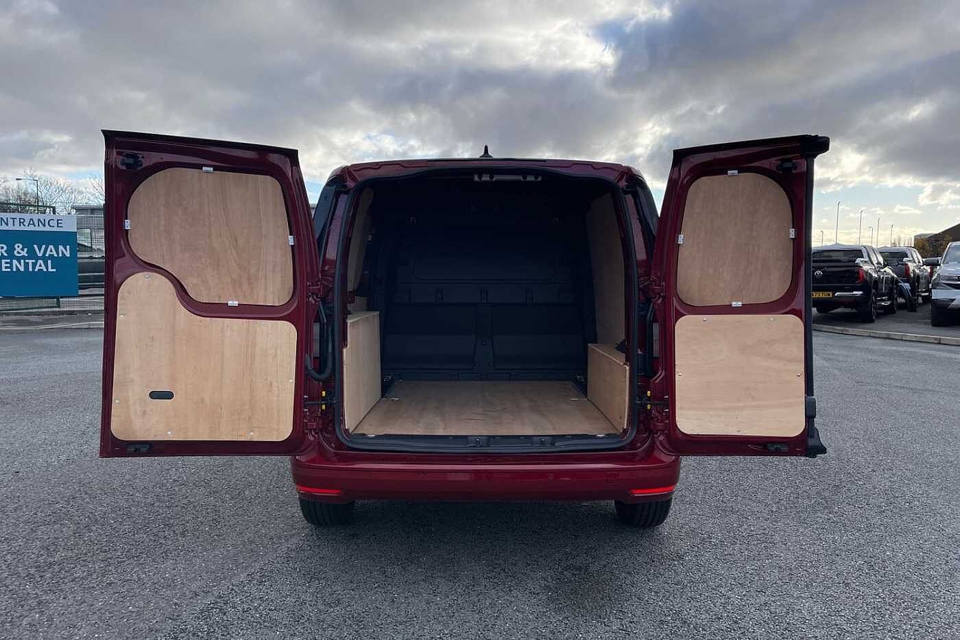 Volkswagen Caddy C20 Cargo Commerce Plus SWB 102 PS 2.0 TDI 6sp Manual