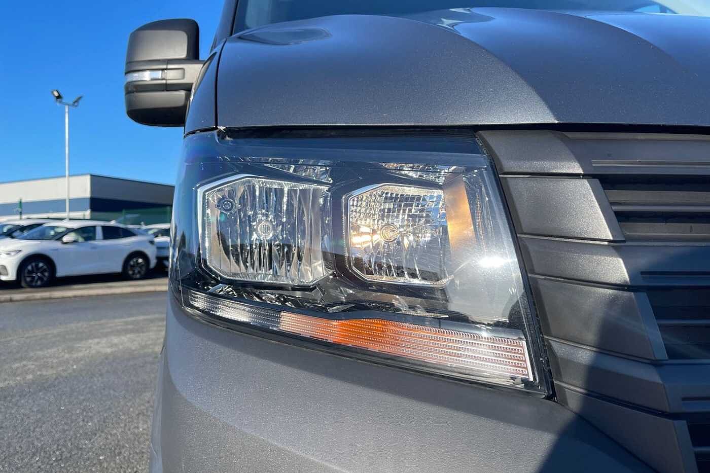 Volkswagen Crafter CR35 Trendline LWB 140 PS Automatic FWD - Business Pack