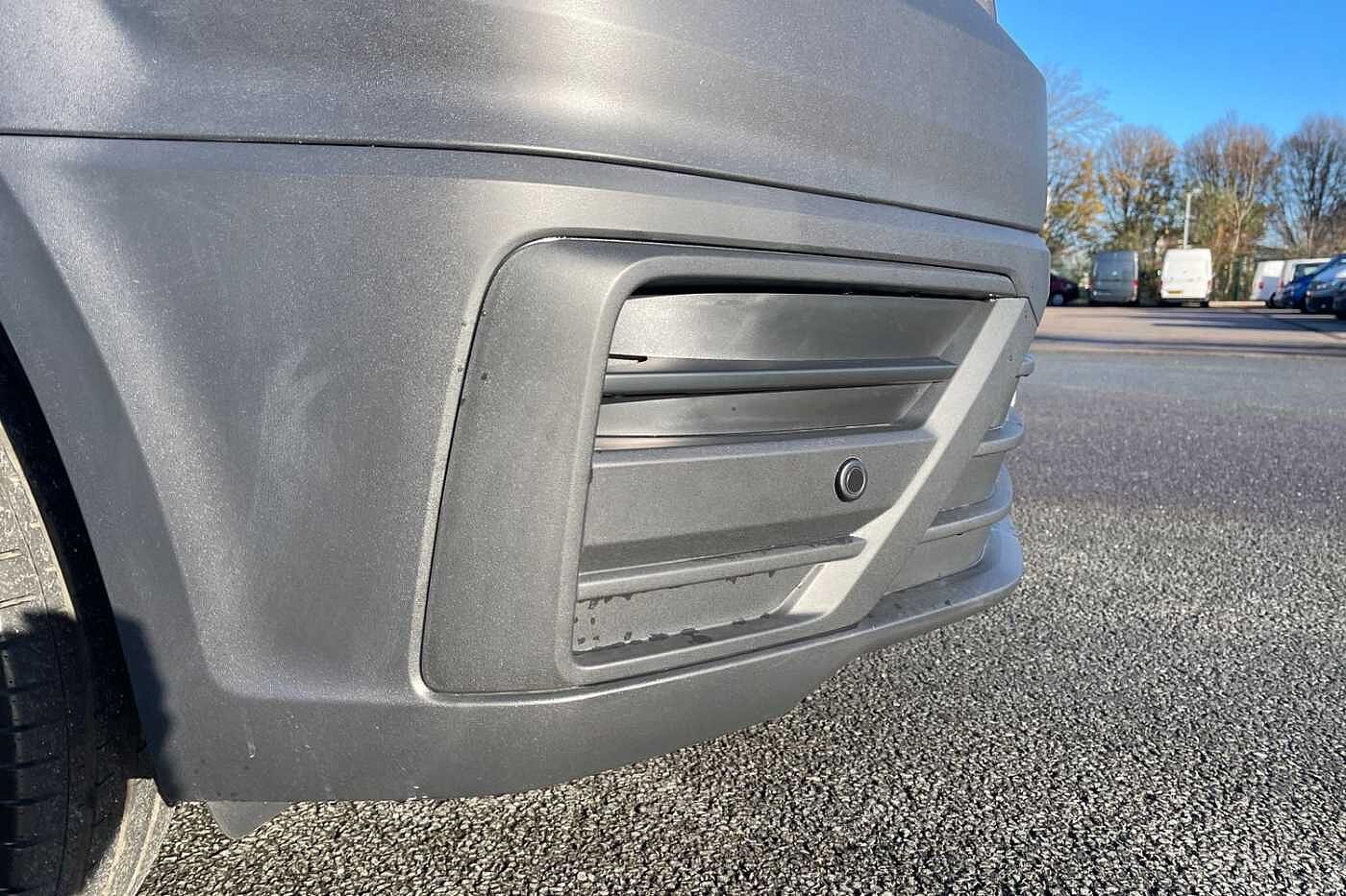 Volkswagen Crafter CR35 Trendline LWB 140 PS Automatic FWD - Business Pack