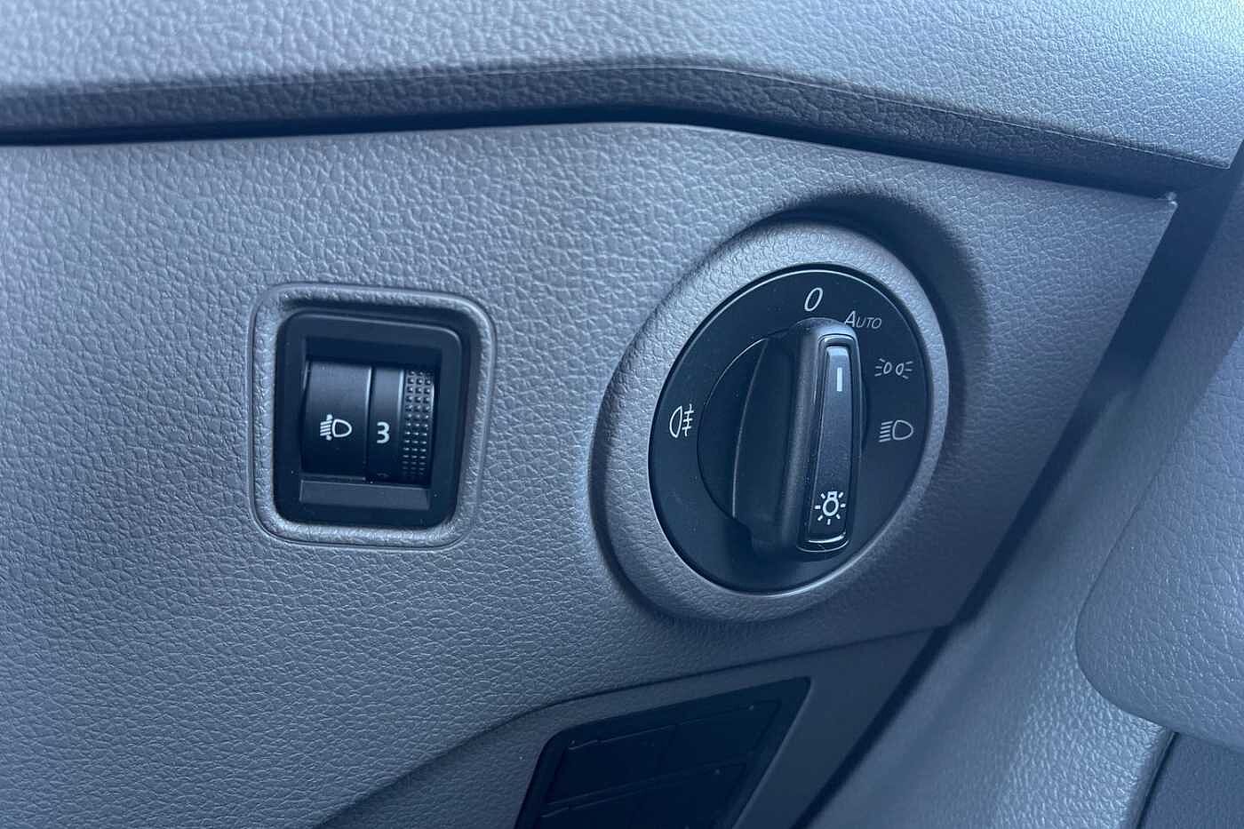 Volkswagen Crafter CR35 Trendline LWB 140 PS Automatic FWD - Business Pack