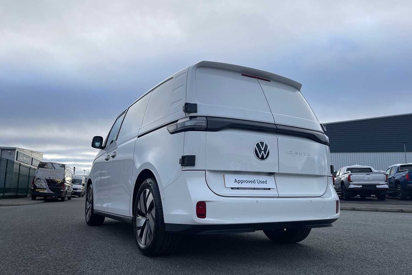 Volkswagen Id.buzz Estate ID. Buzz Cargo Commerce Plus SWB 204 PS 77 kWh Electric 1 Speed Automatic