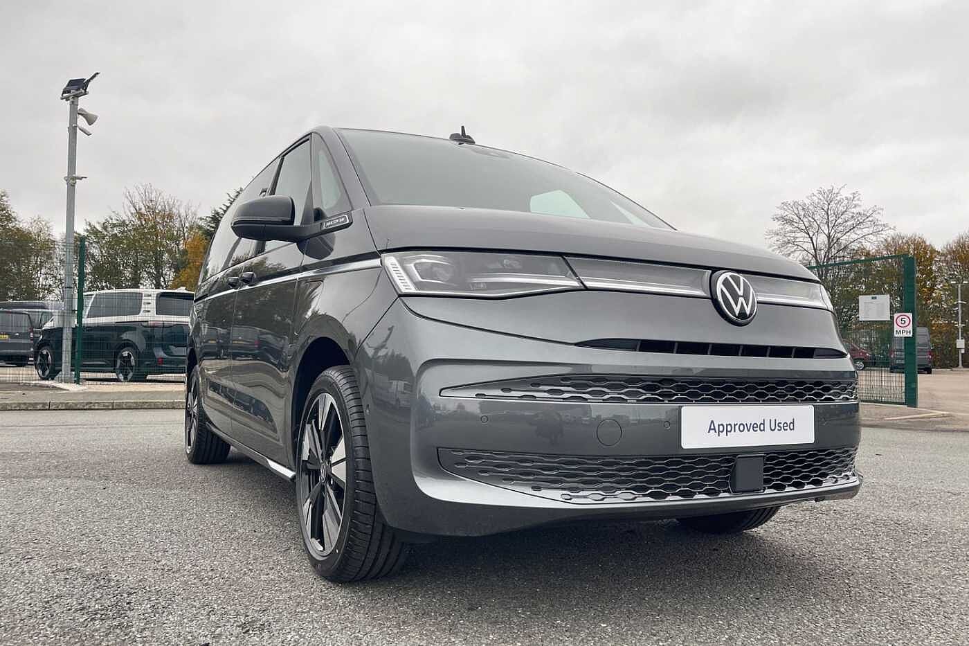 Volkswagen Multivan Style Long 218 PS 1.4 eHybrid 6-Speed DSG - Delivery Mileage