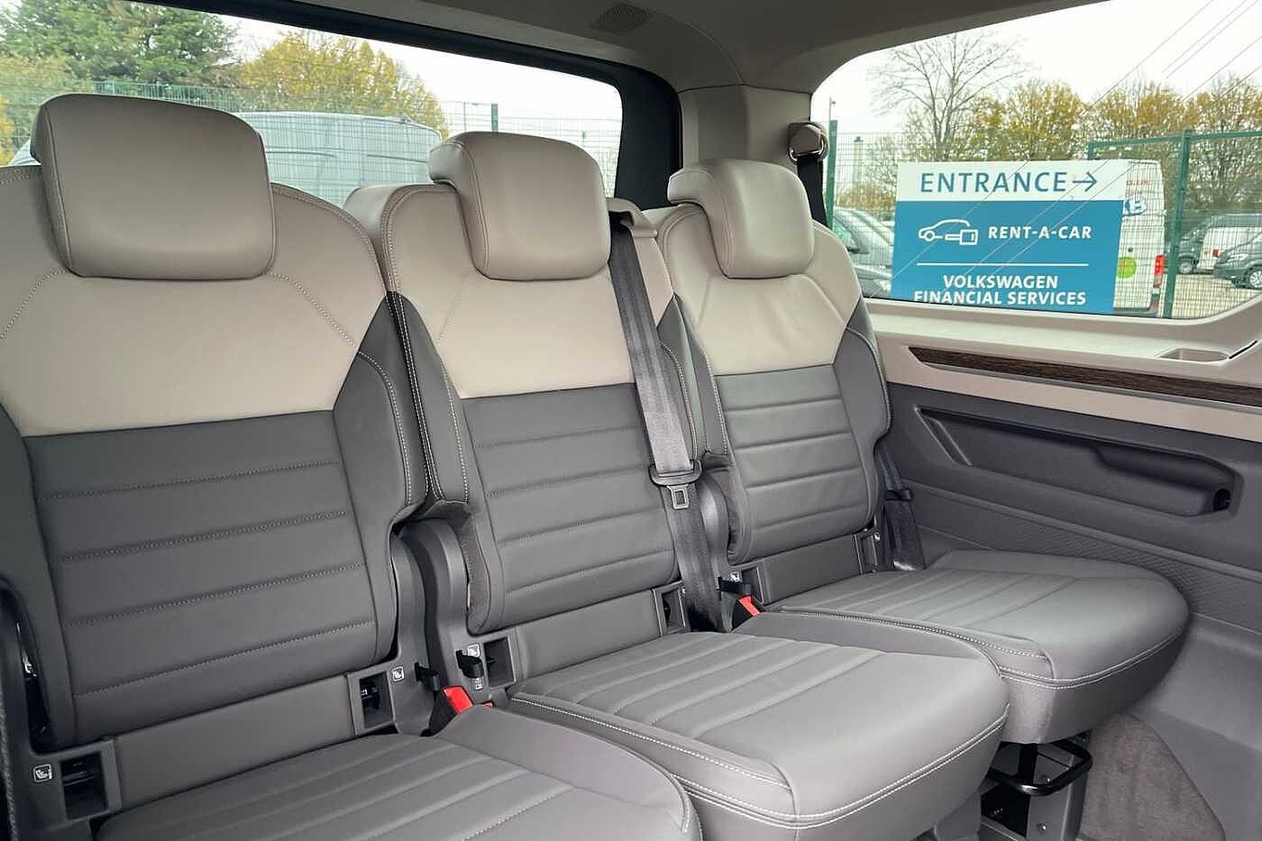 Volkswagen Multivan Style Long 218 PS 1.4 eHybrid 6-Speed DSG - Delivery Mileage