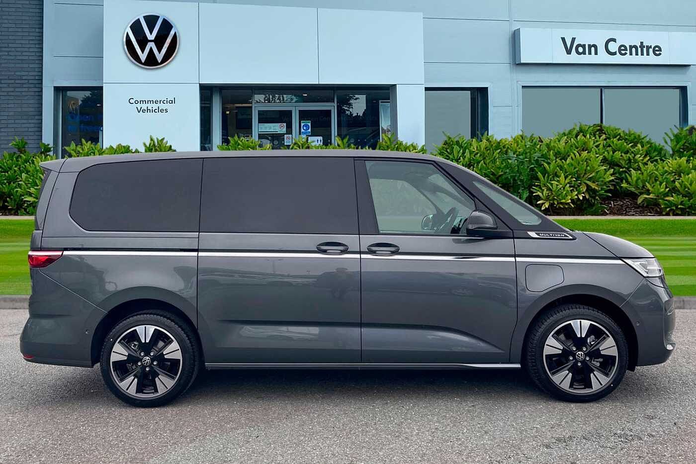 Volkswagen Multivan Style Long 218 PS 1.4 eHybrid 6-Speed DSG - Delivery Mileage