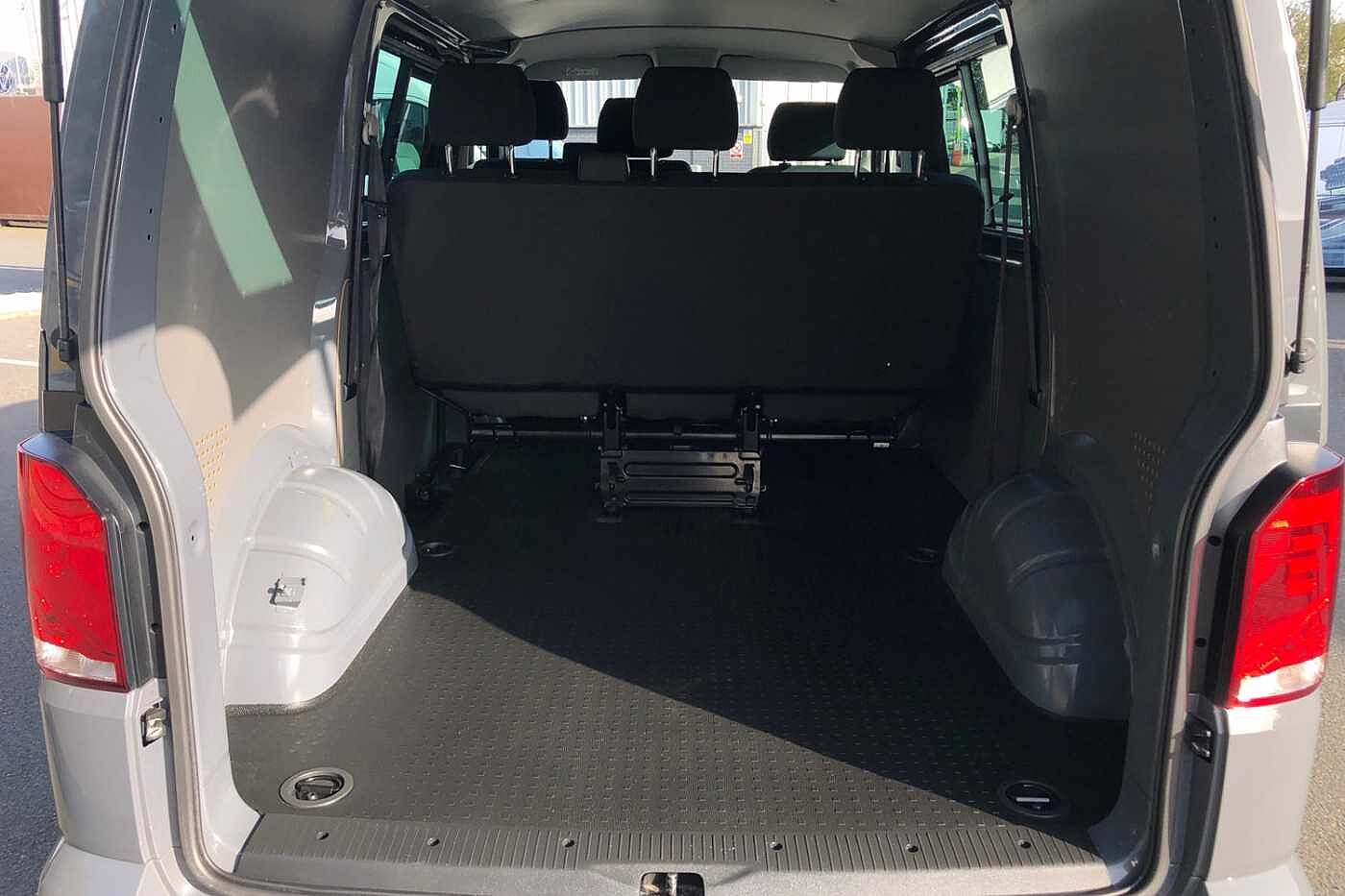 Volkswagen Transporter T30 Swb Diesel 2.0 TDI 110 Highline Kombi Van