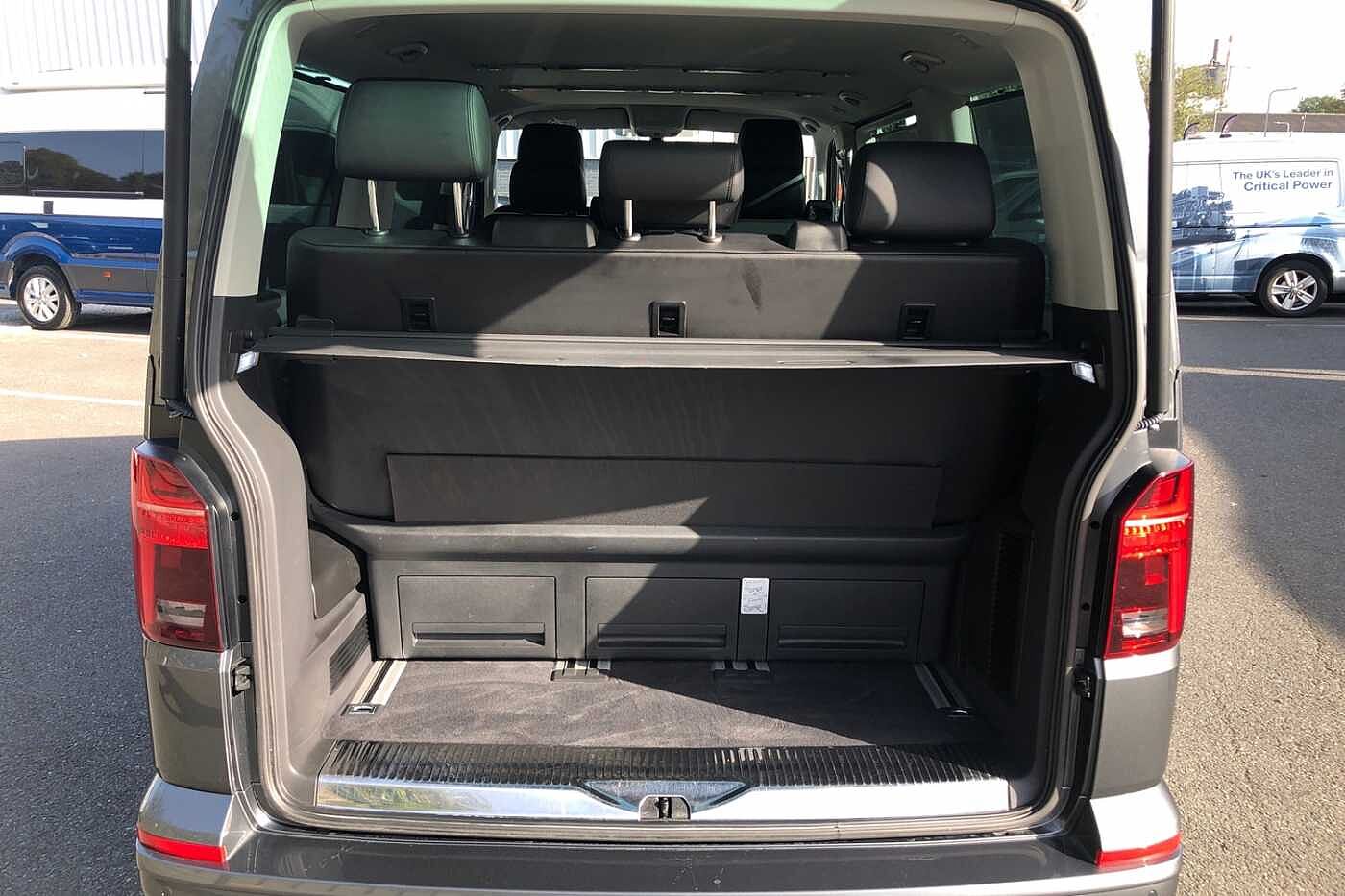 Volkswagen Caravelle Executive 2.0TDI (150PS)(Eu6d) BMT SWB 7 seats DSG