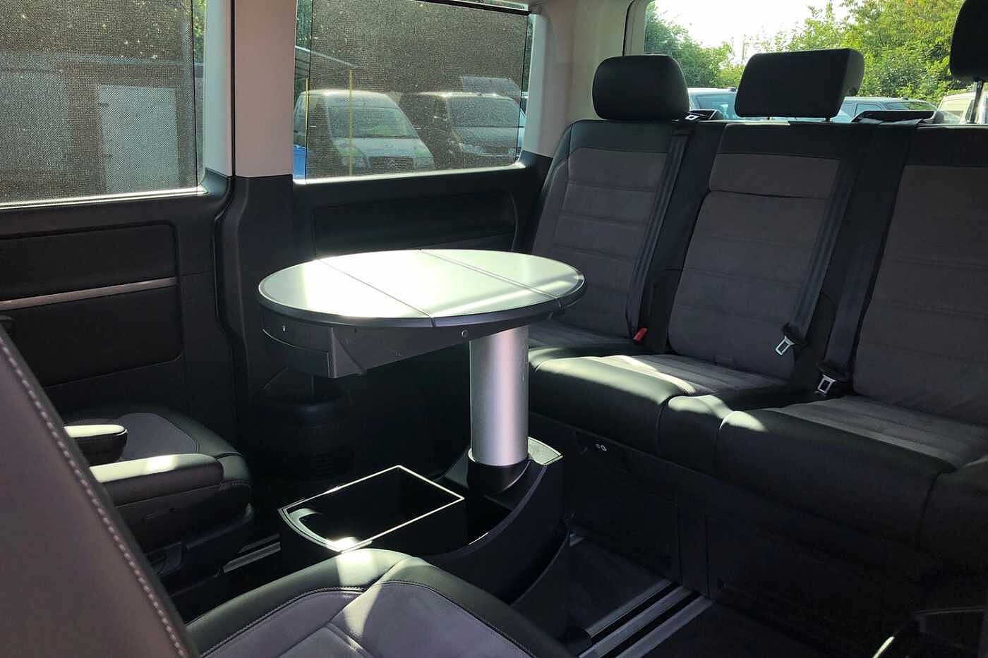Volkswagen Caravelle Executive 2.0TDI (150PS)(Eu6d) BMT SWB 7 seats DSG