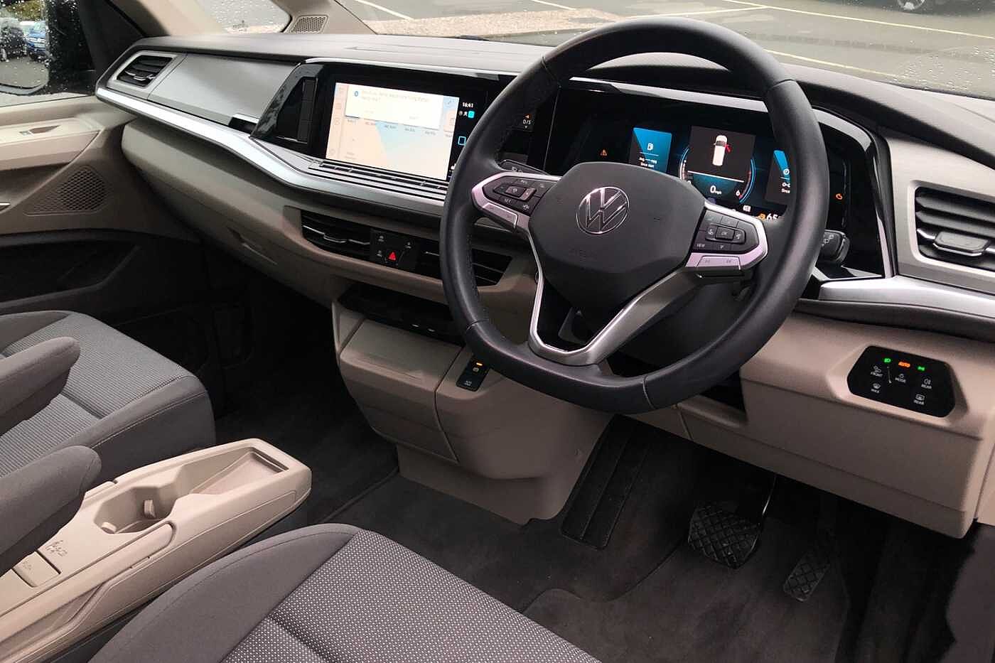Volkswagen Multivan Life 2.0TDI (150ps) Standard 7S Combi DSG **DISCOVER MEDIA NAVIGATION**