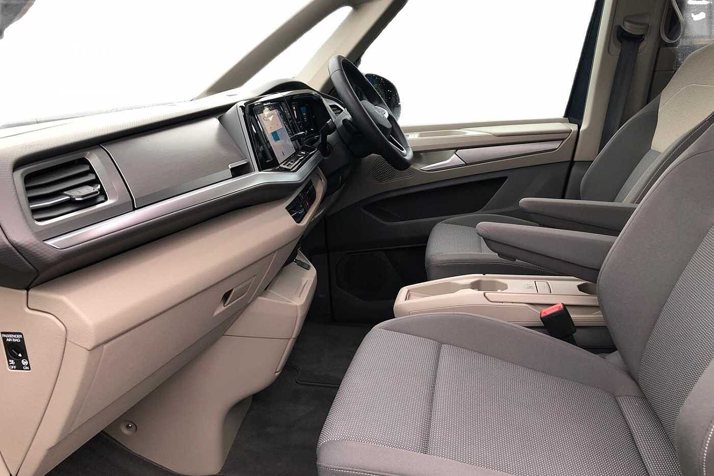 Volkswagen Multivan Life 2.0TDI (150ps) Standard 7S Combi DSG **DISCOVER MEDIA NAVIGATION**