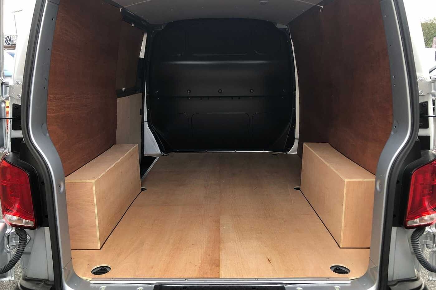 Volkswagen Transporter 2.0TDI 110ps T28 Startline BMT SWB **BUSINESS PACK**