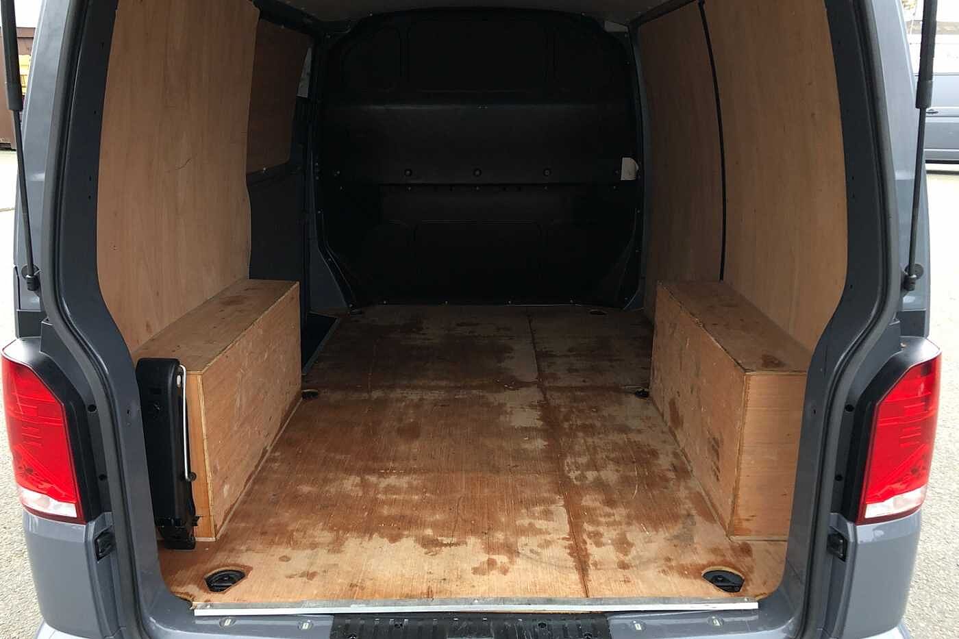Volkswagen Transporter 2.0TDI 110ps T28 Highline BMT SWB PV