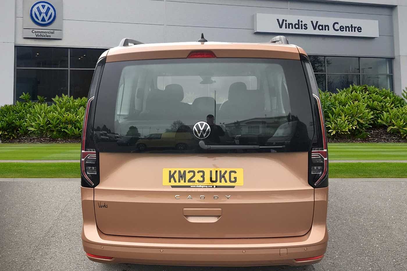 Volkswagen Caddy Maxi Diesel Estate Life Maxi 122 PS 2.0 TDI 7sp DSG